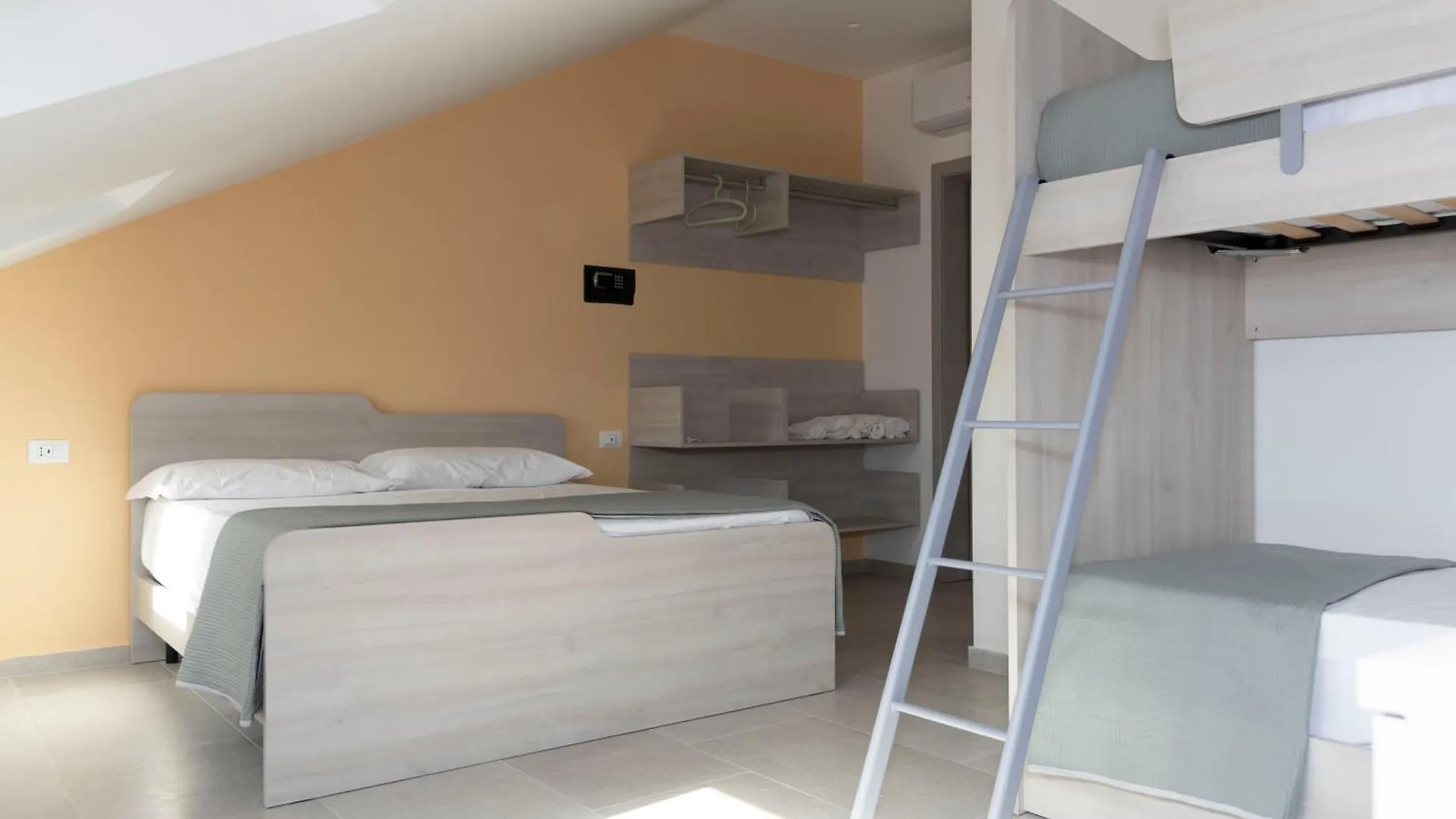 Hz Bed & Breakfast And Apartments Torre Forte